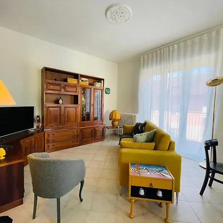 Casa Piero, Relax E Piscina Privata Tra Le Colline Delle Langhe *