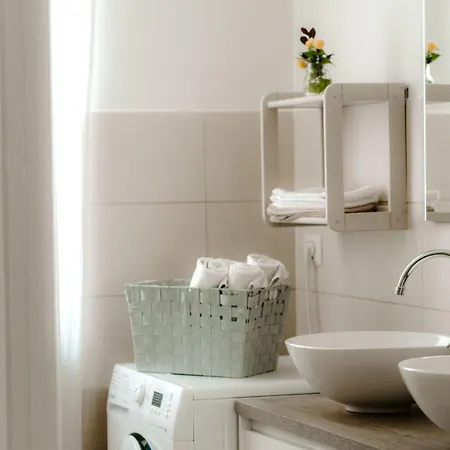 Casa Piero, Relax E Piscina Privata Tra Le Colline Delle Langhe Alba (Piedmont)